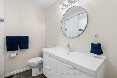 17 Pine Needles Court • Ottawa, ON photo 8