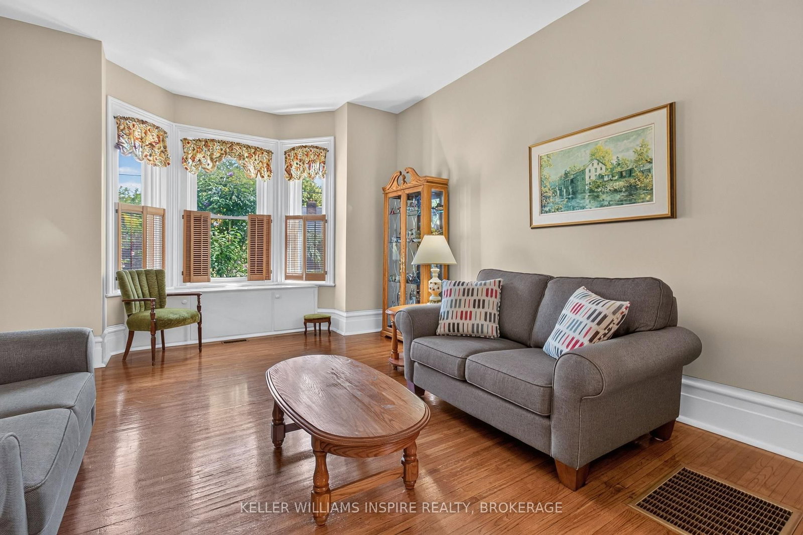 244 George Street • Belleville, ON photo 12