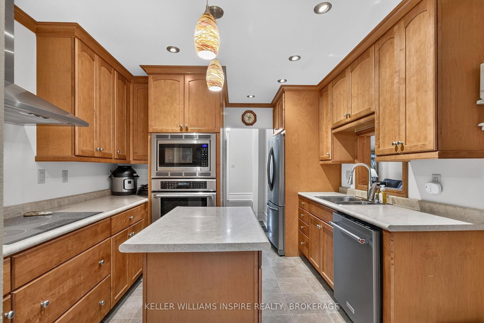 244 George Street • Belleville, ON photo 19