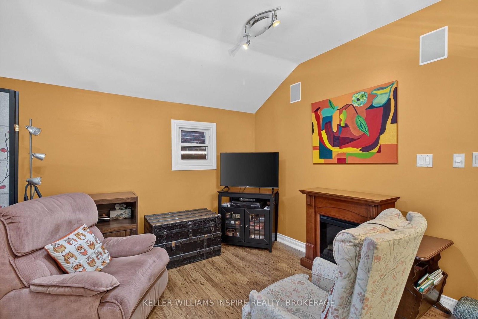244 George Street • Belleville, ON photo 28