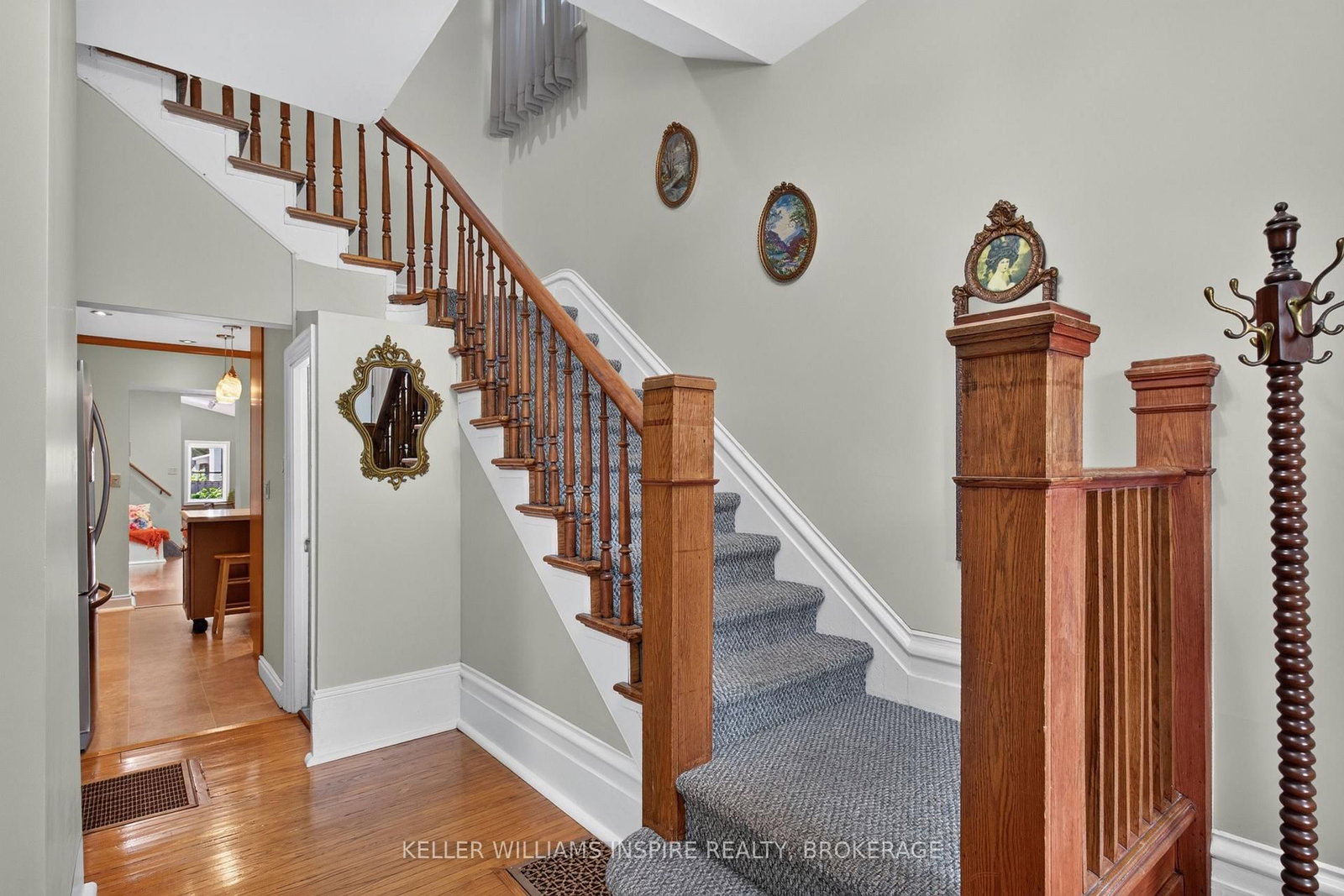 244 George Street • Belleville, ON photo 8