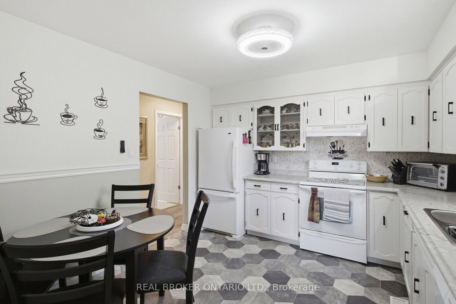 460 Wellington Avenue S • North Perth, ON photo 16