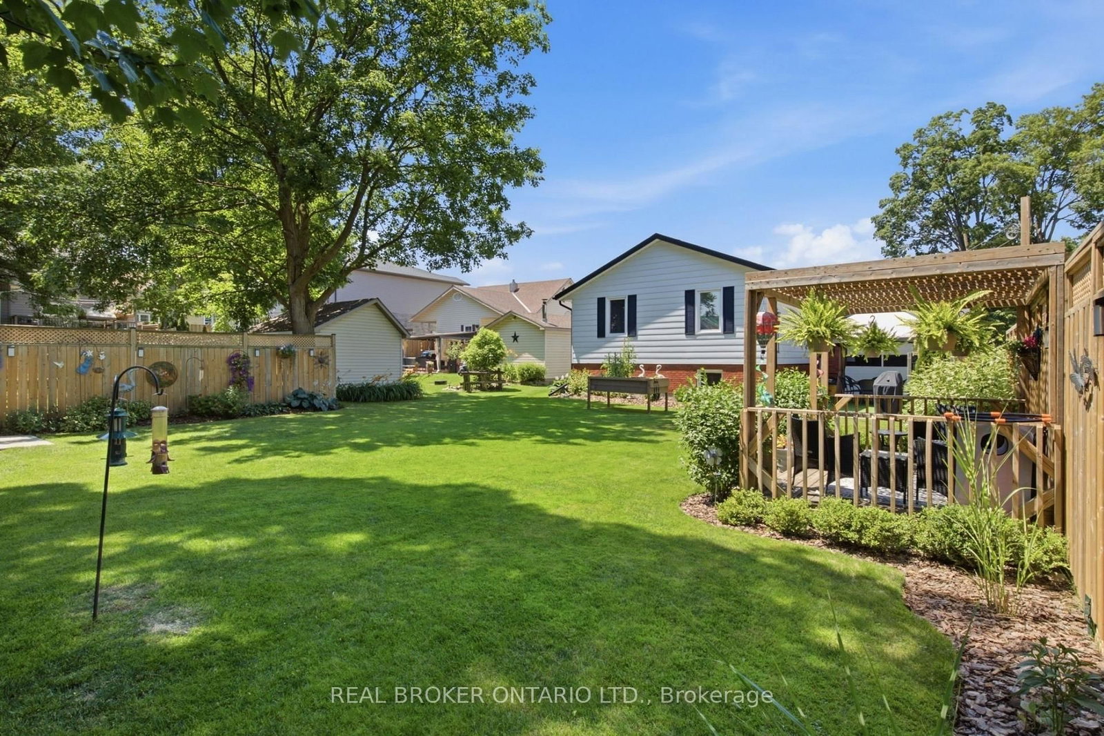 460 Wellington Avenue S • North Perth, ON photo 46