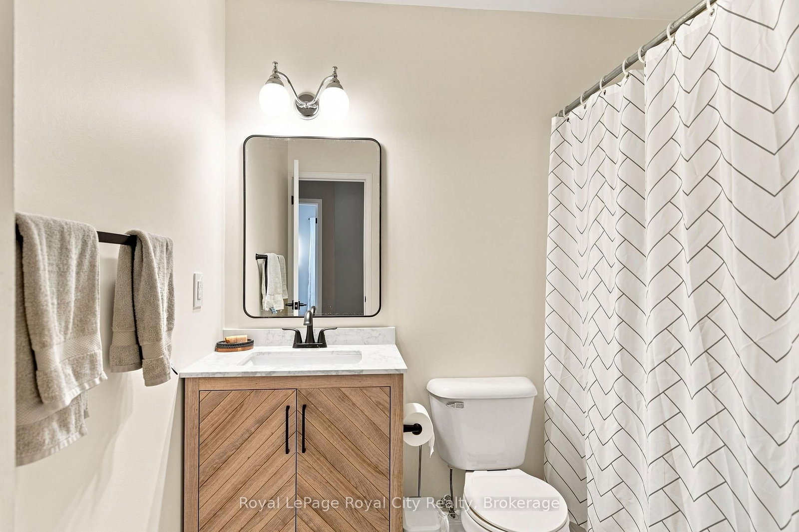 399 STARWOOD Drive • Guelph, ON photo 17