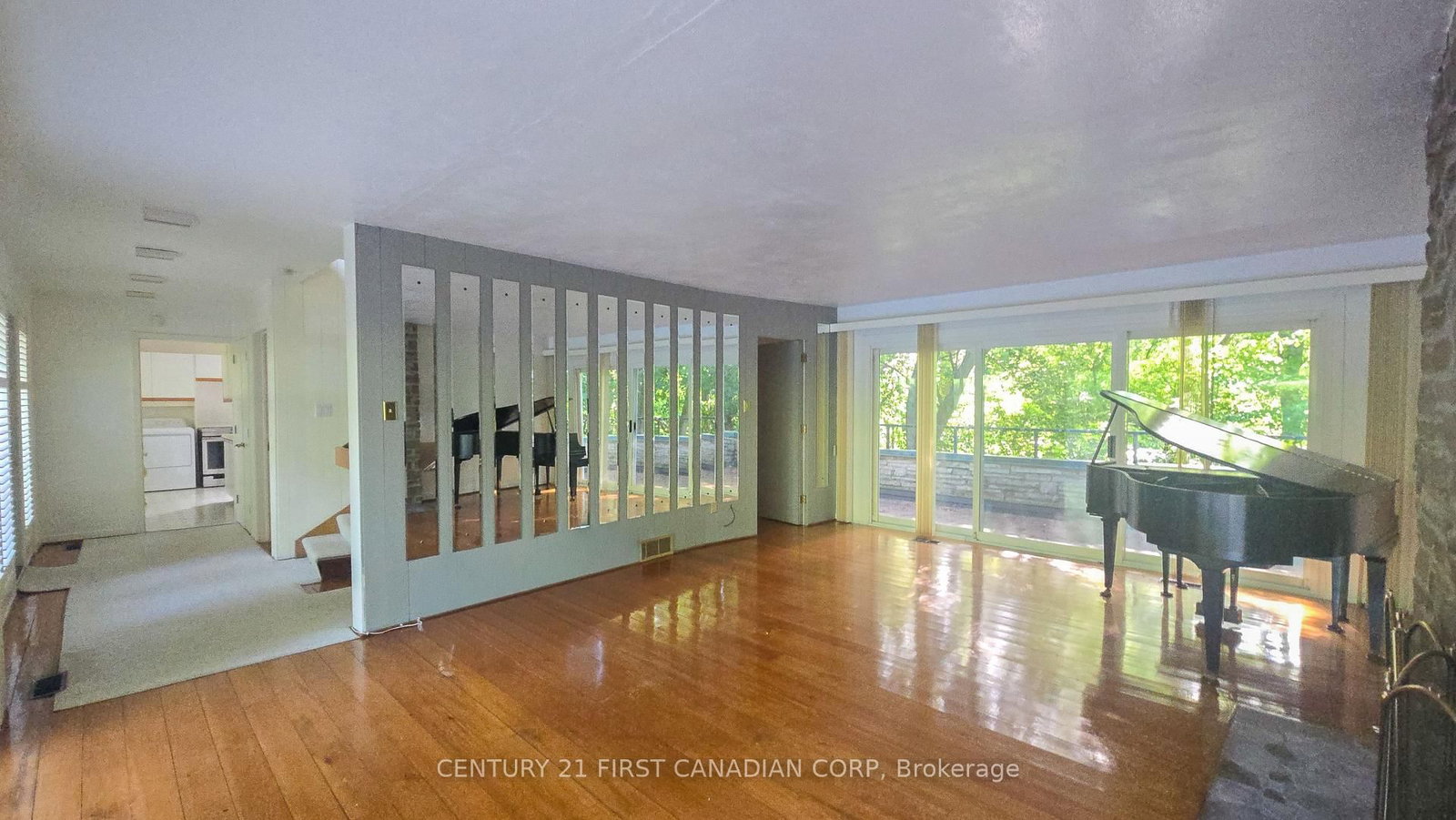 2546 Westdel Bourne • London South, ON photo 13