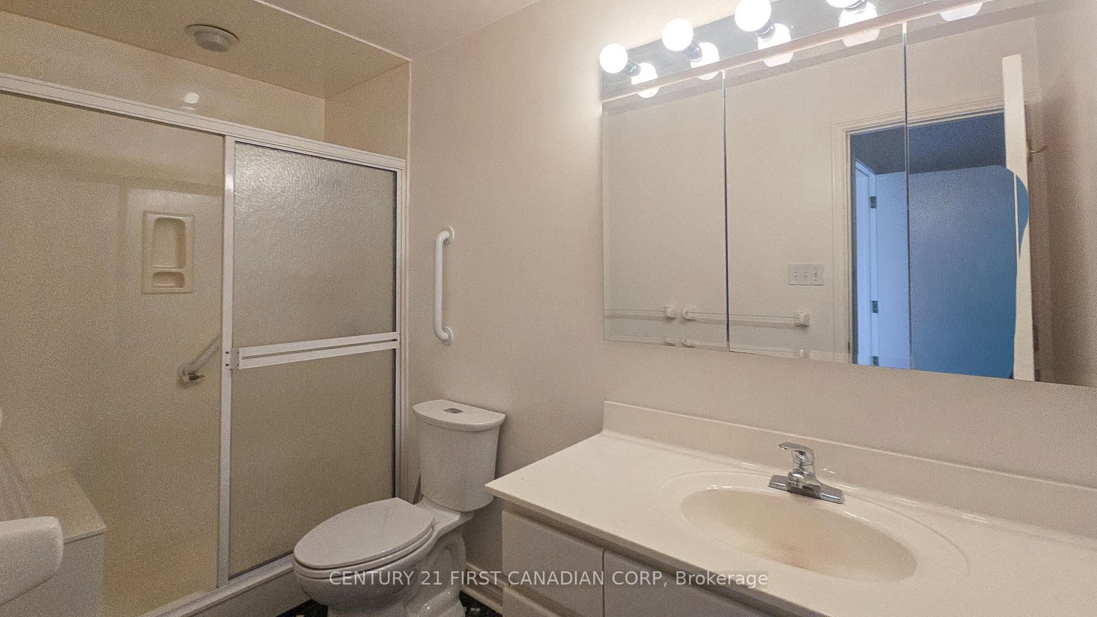 2546 Westdel Bourne • London South, ON photo 20