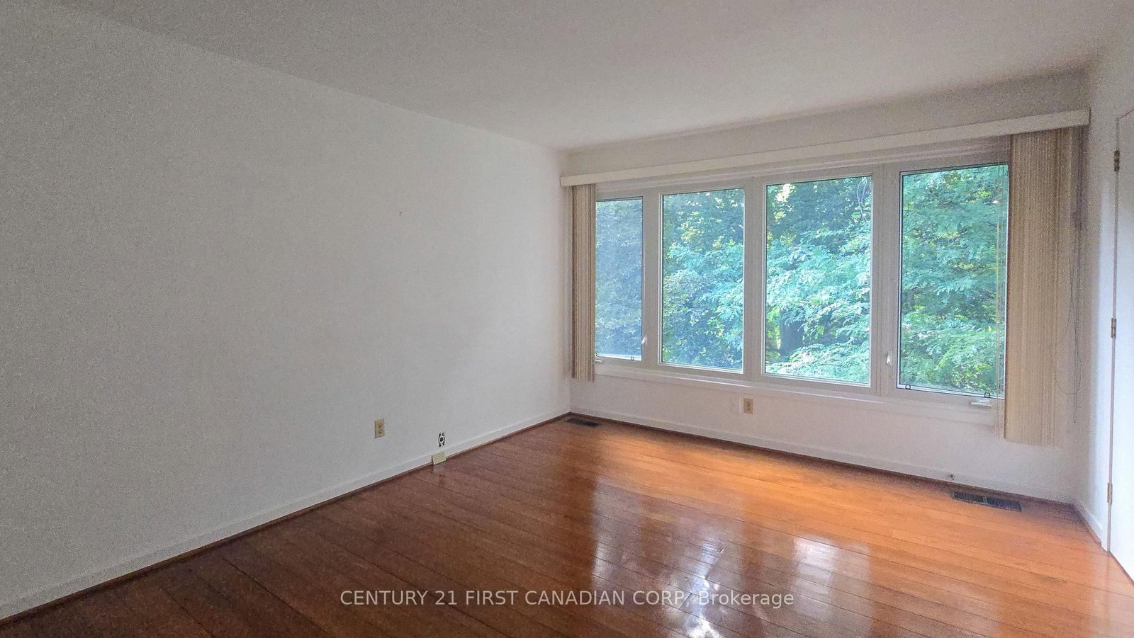 2546 Westdel Bourne • London South, ON photo 25