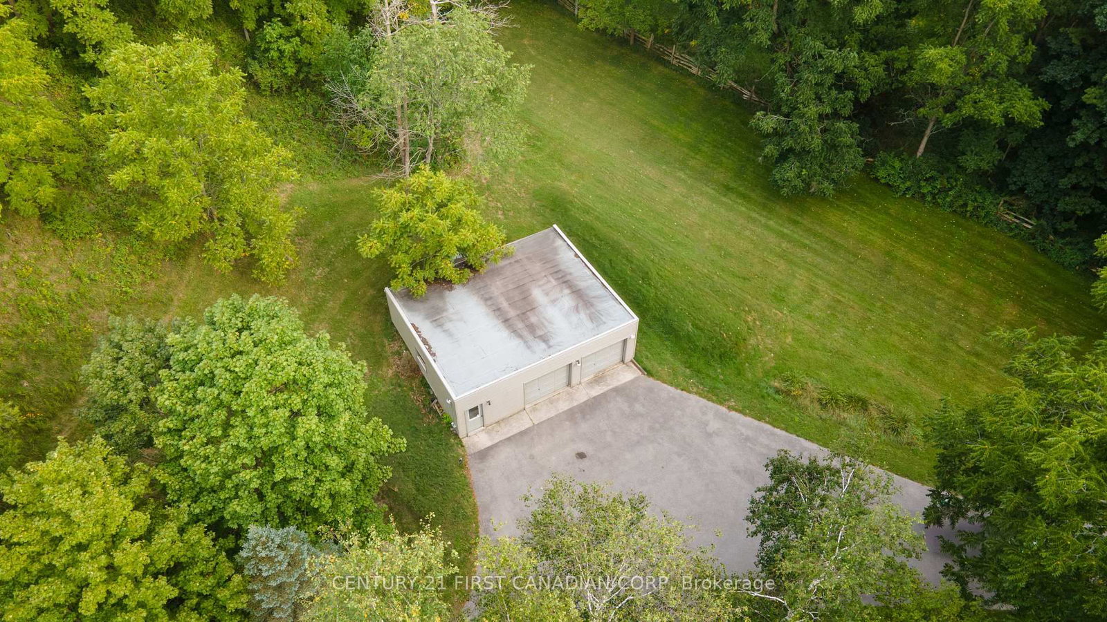 2546 Westdel Bourne • London South, ON photo 30
