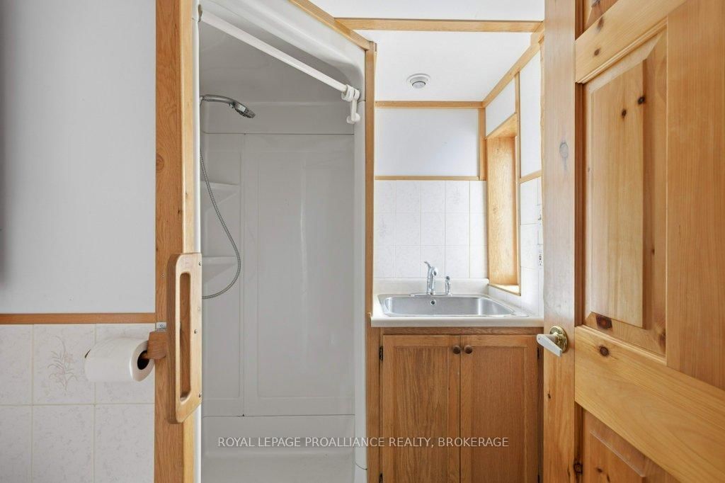 4690 Bath Road • Bath, ON photo 21