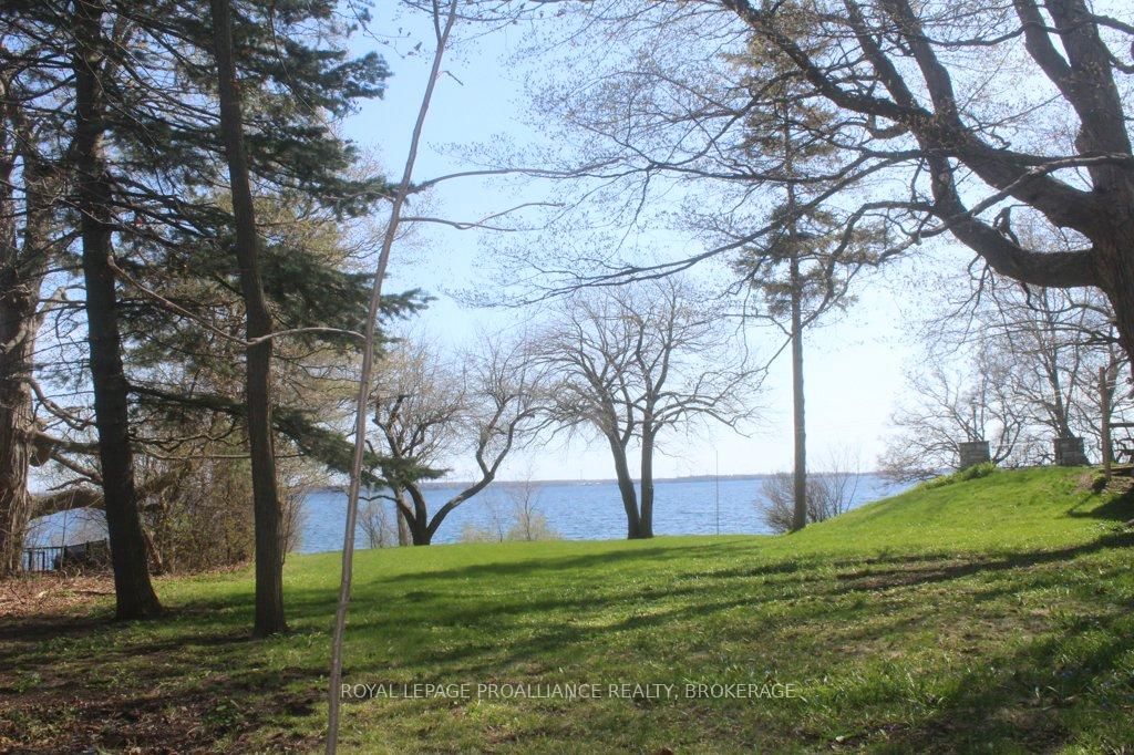 4690 Bath Road • Bath, ON photo 3