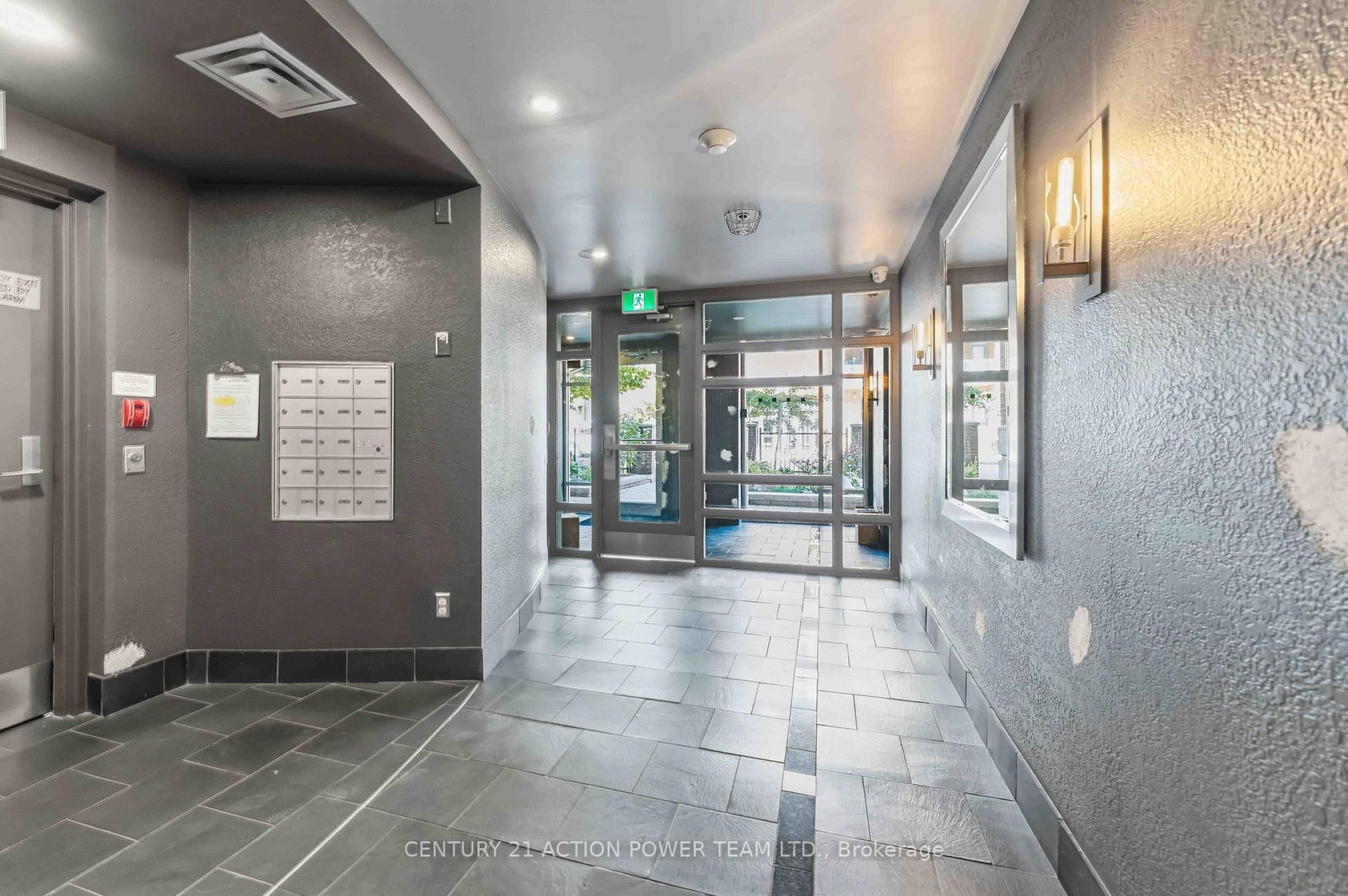144 CLARENCE Street • #6A • Ottawa, ON photo 4