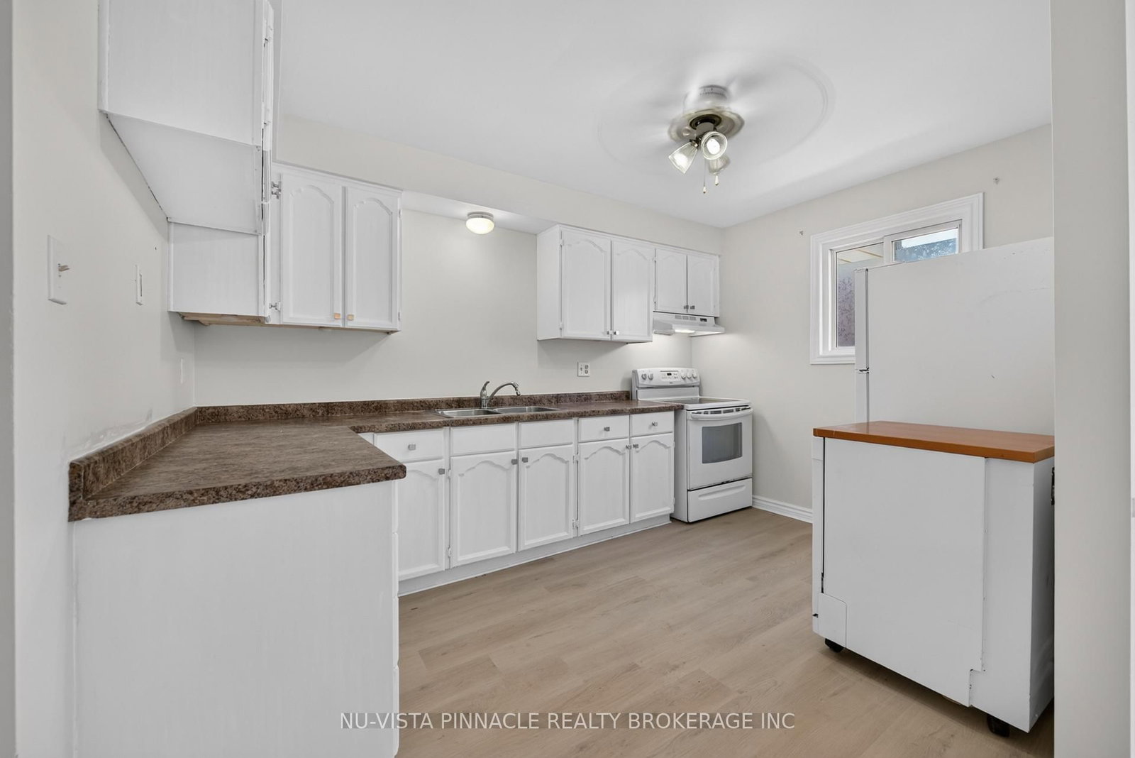 69 Conway Drive • London South, ON photo 10