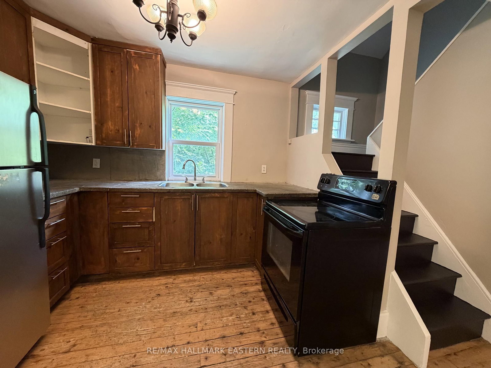 242 Dublin Street • Peterborough, ON photo 5