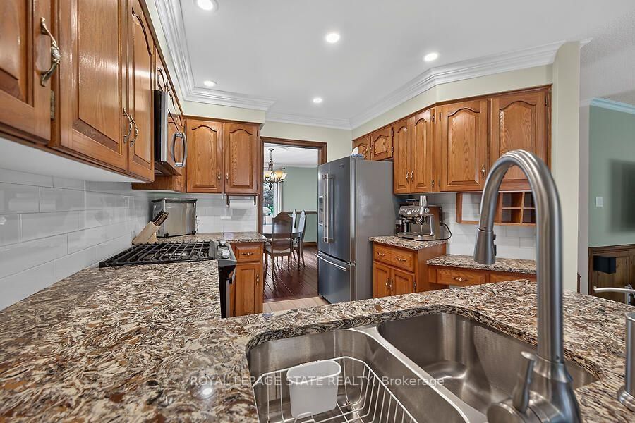 109 Maple Drive • Hamilton, ON photo 12