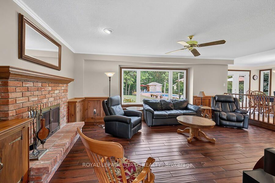 109 Maple Drive • Hamilton, ON photo 5