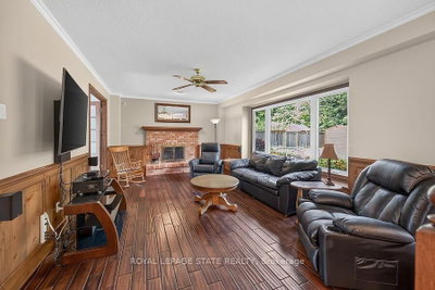 109 Maple Drive • Hamilton, ON photo 6