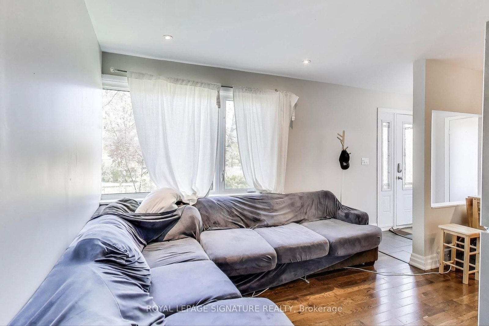 68 Harold Court • Hamilton, ON photo 4