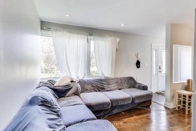 68 Harold Court • Hamilton, ON photo 4