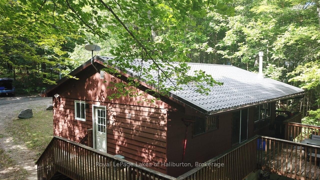 1214 Hubbard & Montgomery Lane • Highlands East, ON photo 15