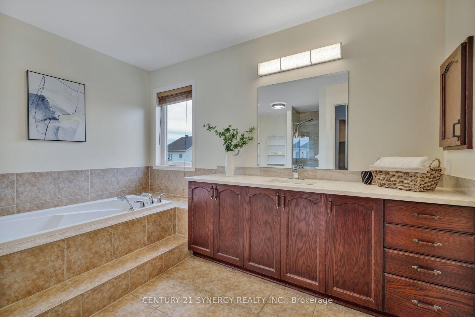 413 Muirland Avenue • Ottawa, ON photo 32