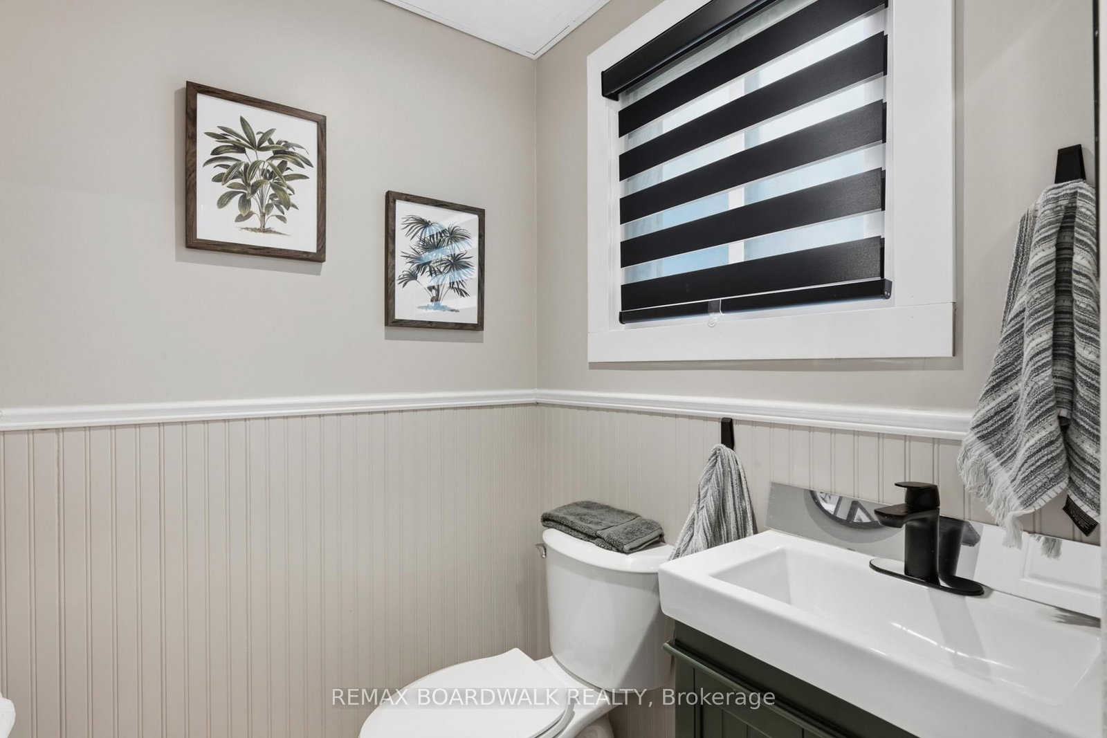 11 Maple Avenue • Brockville, ON photo 18