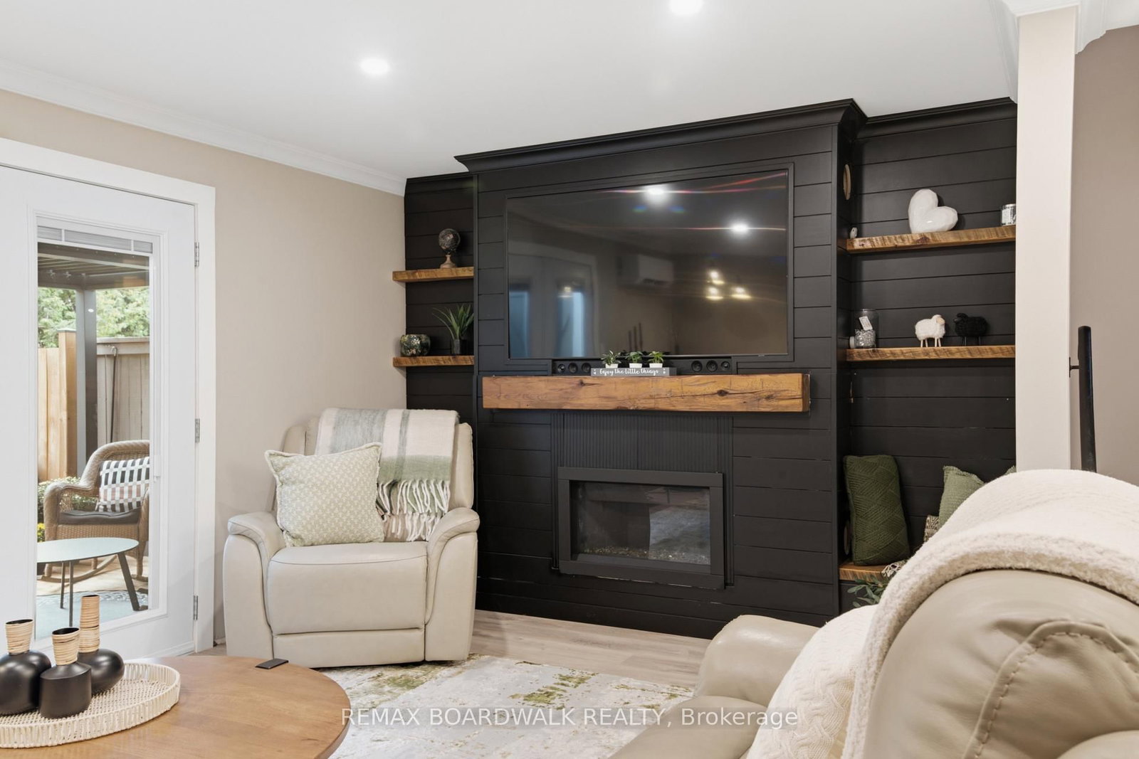 11 Maple Avenue • Brockville, ON photo 31