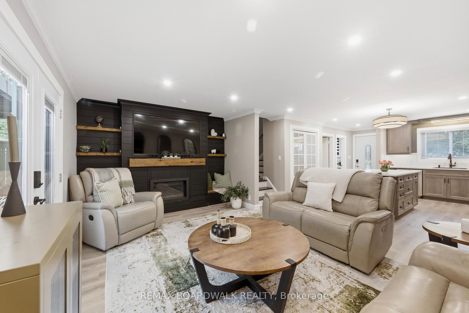 11 Maple Avenue • Brockville, ON photo 32
