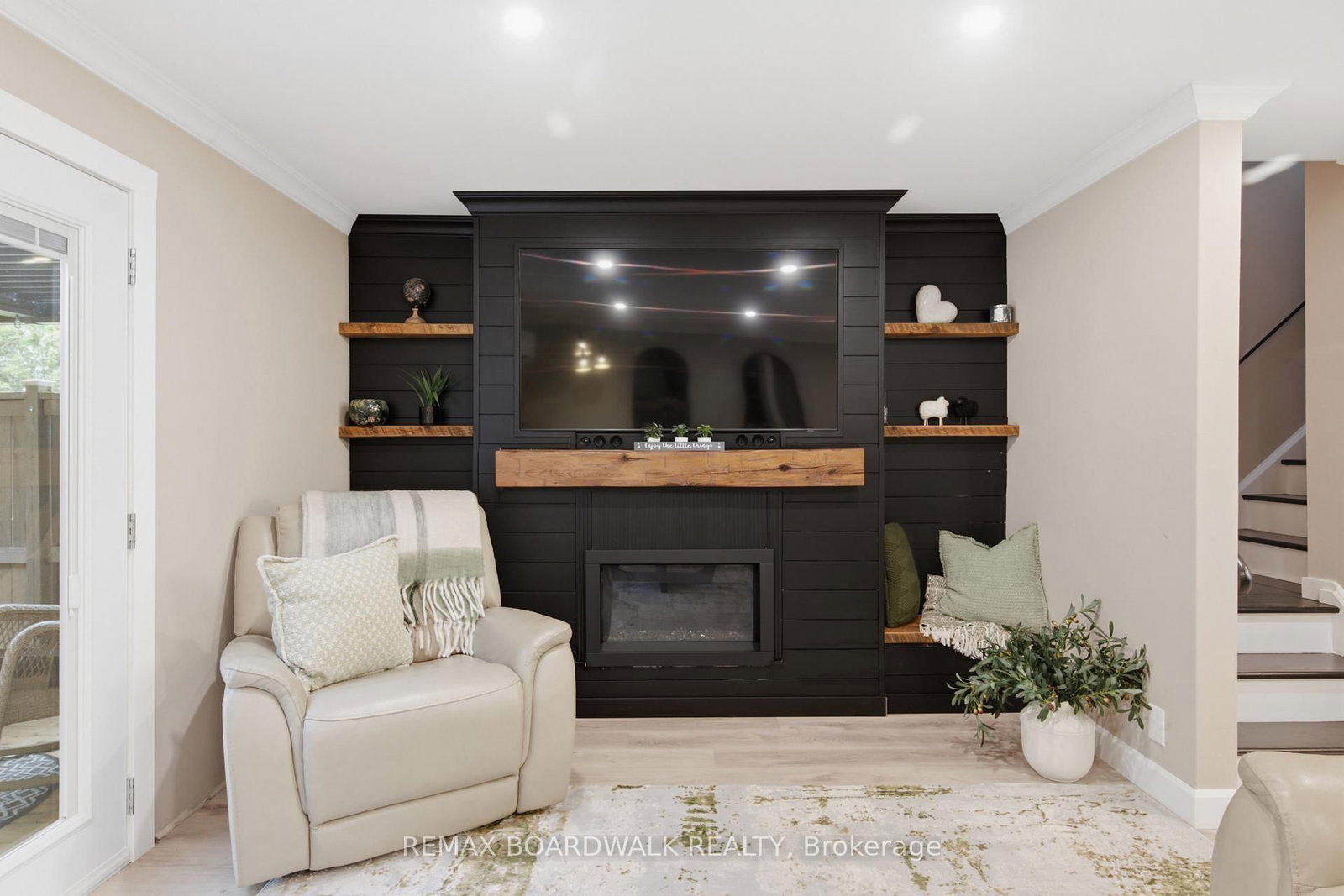 11 Maple Avenue • Brockville, ON photo 33