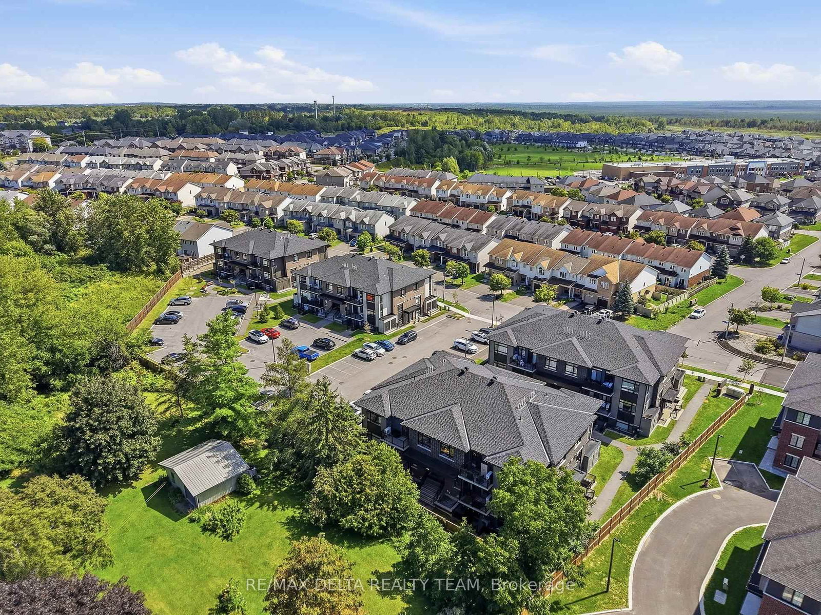 400 C Rolling Meadow Crescent • #13 • Ottawa, ON photo 25
