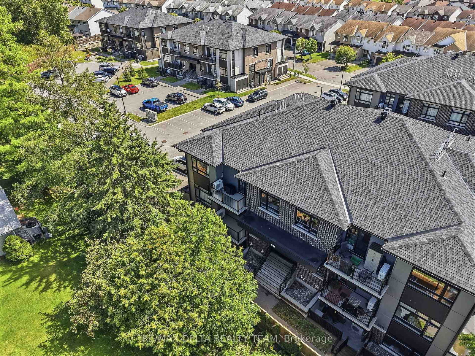 400 C Rolling Meadow Crescent • #13 • Ottawa, ON photo 26