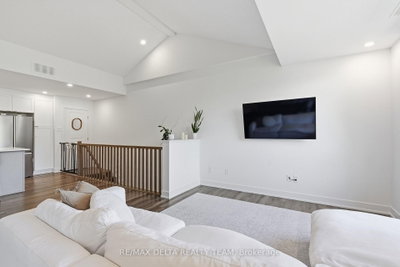 400 C Rolling Meadow Crescent • #13 • Ottawa, ON photo 5