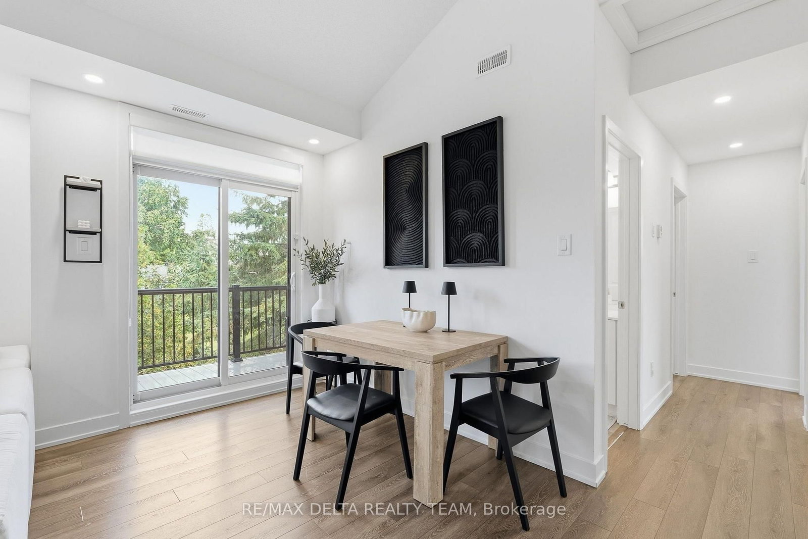 400 C Rolling Meadow Crescent • #13 • Ottawa, ON photo 9