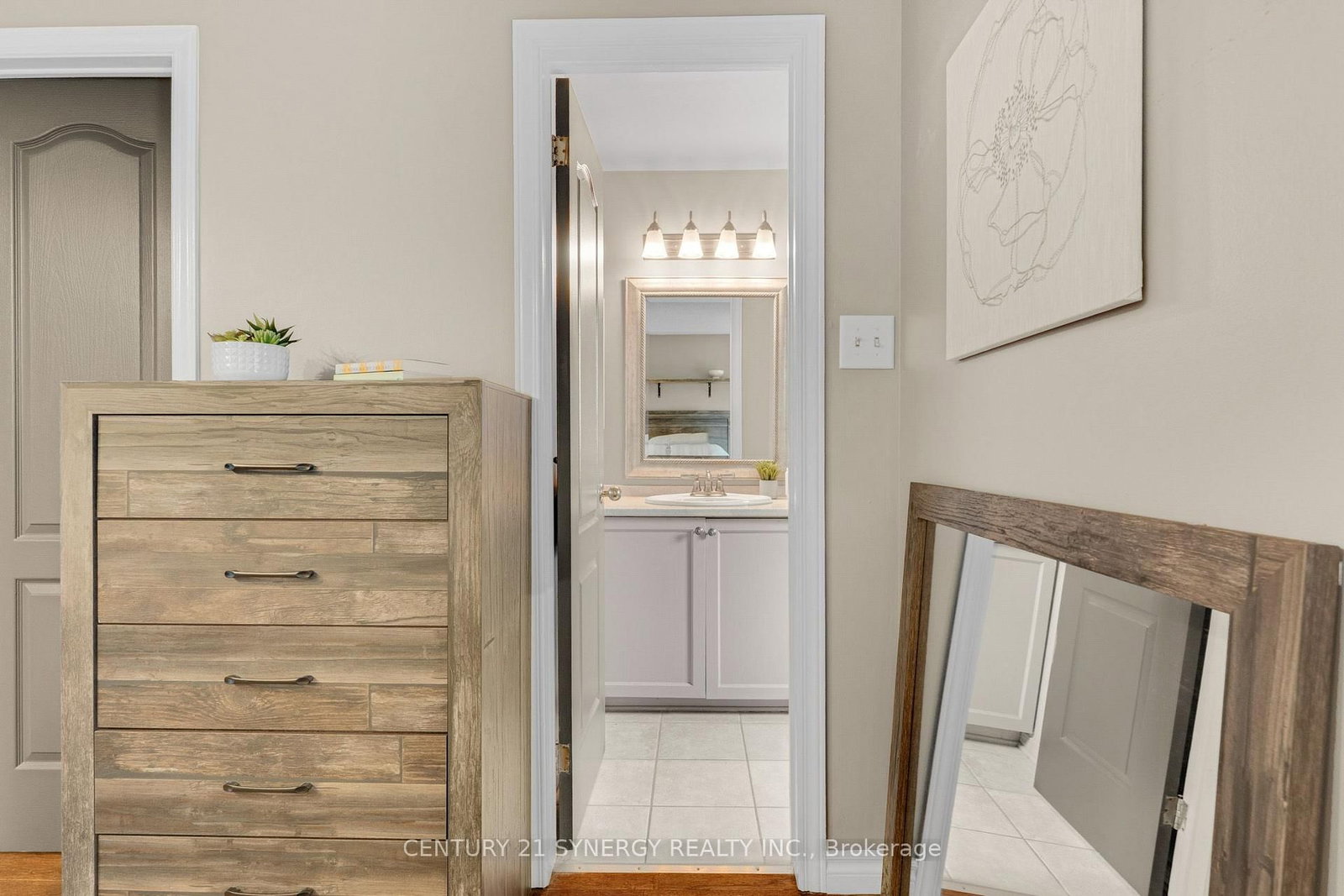 1932 Ashmont Street • Ottawa, ON photo 18