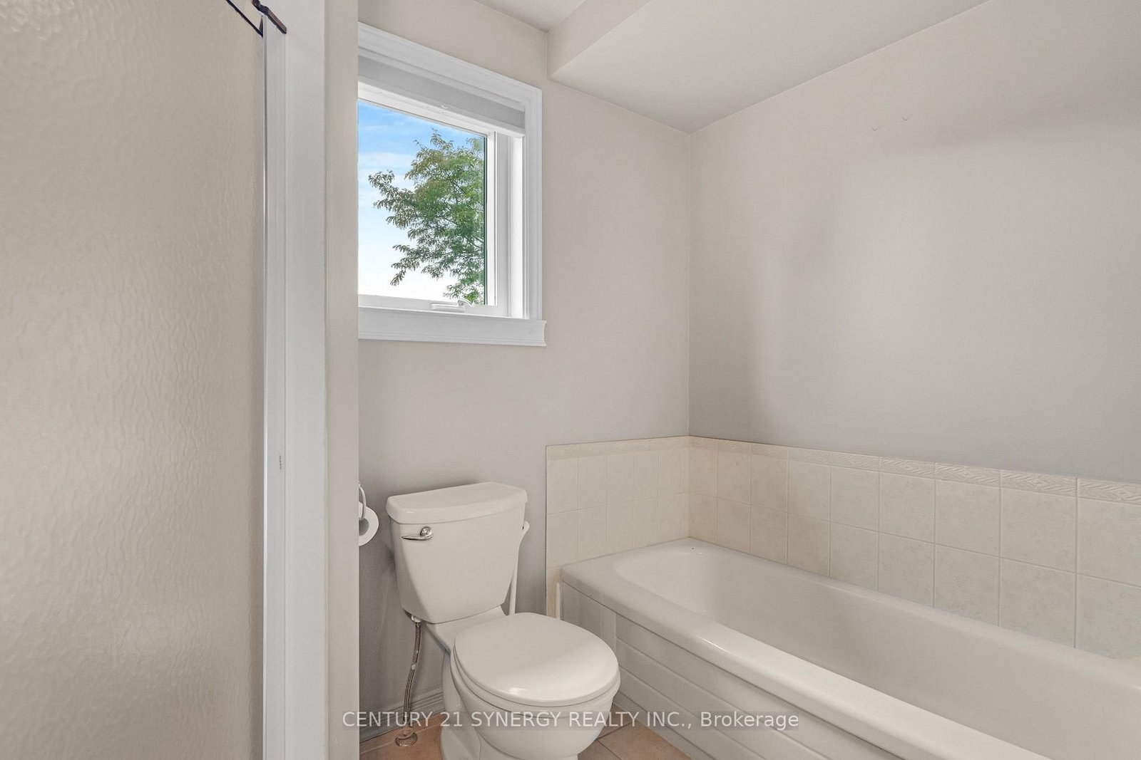 1932 Ashmont Street • Ottawa, ON photo 19