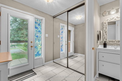 1932 Ashmont Street • Ottawa, ON photo 3