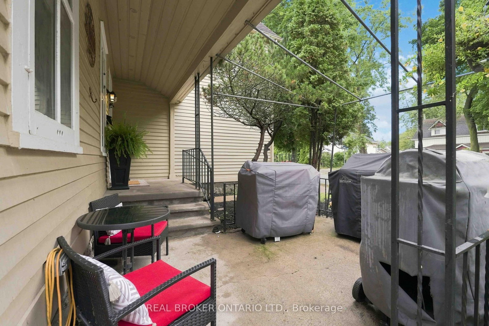 53 Archange Street • Fort Erie, ON photo 3
