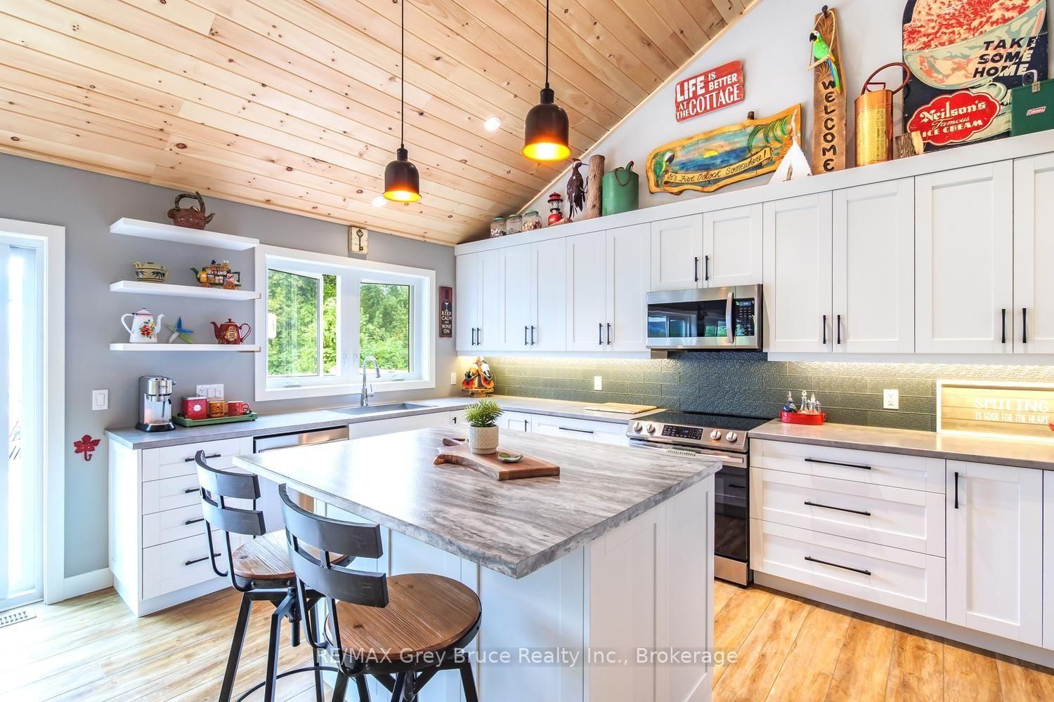 145 Devils Glen • Northern Bruce Peninsula, ON photo 14