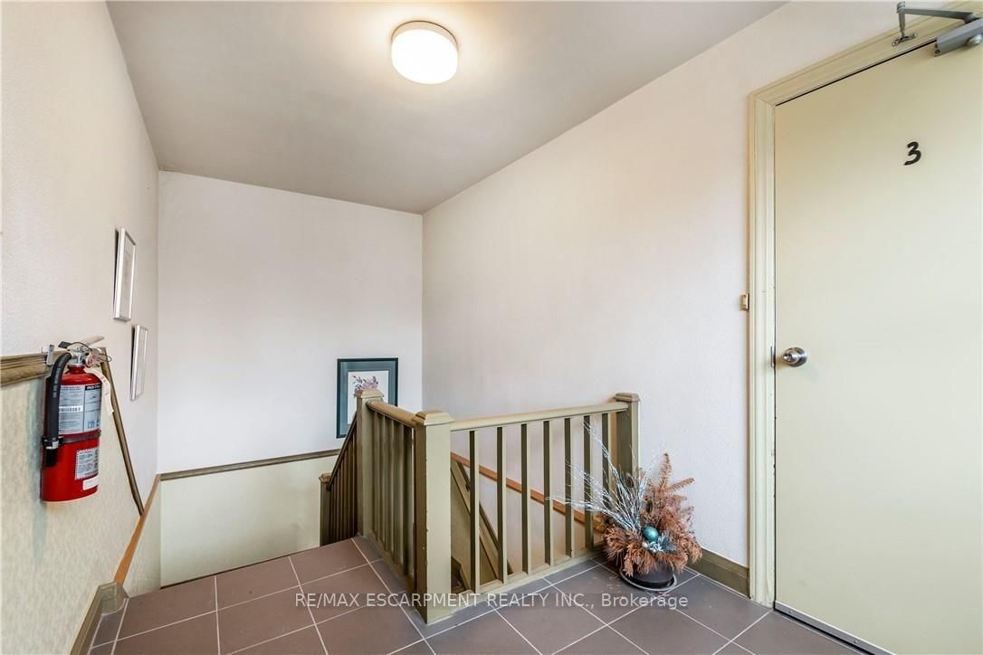 13 McMaster Avenue • Welland, ON photo 10