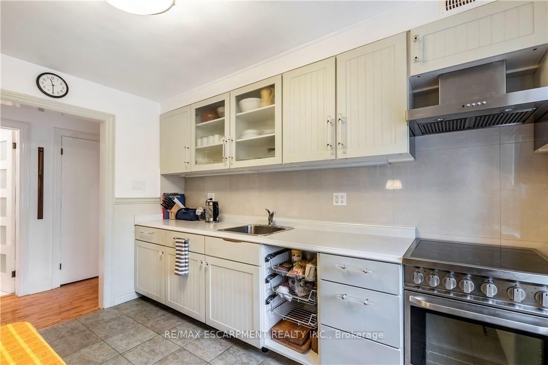 13 McMaster Avenue • Welland, ON photo 21