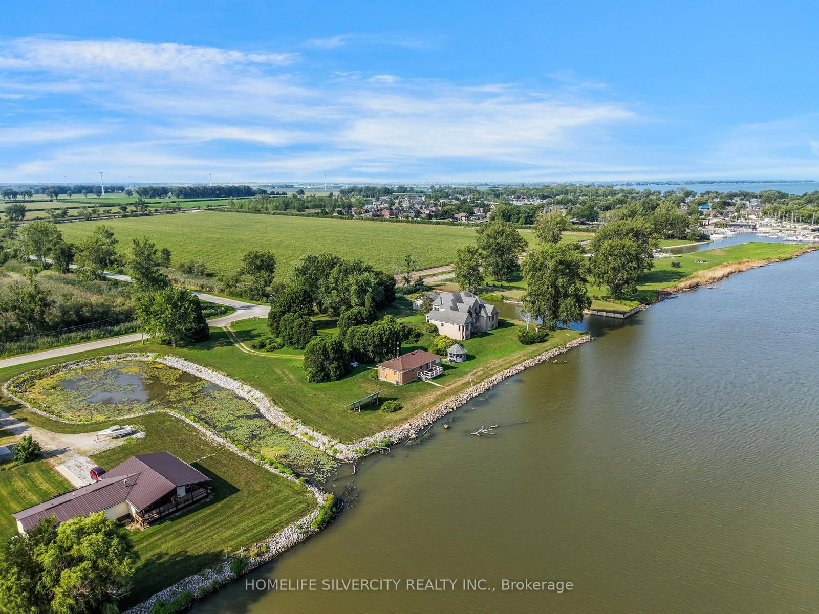 21000 Admiral Drive • Lakeshore, ON photo 5