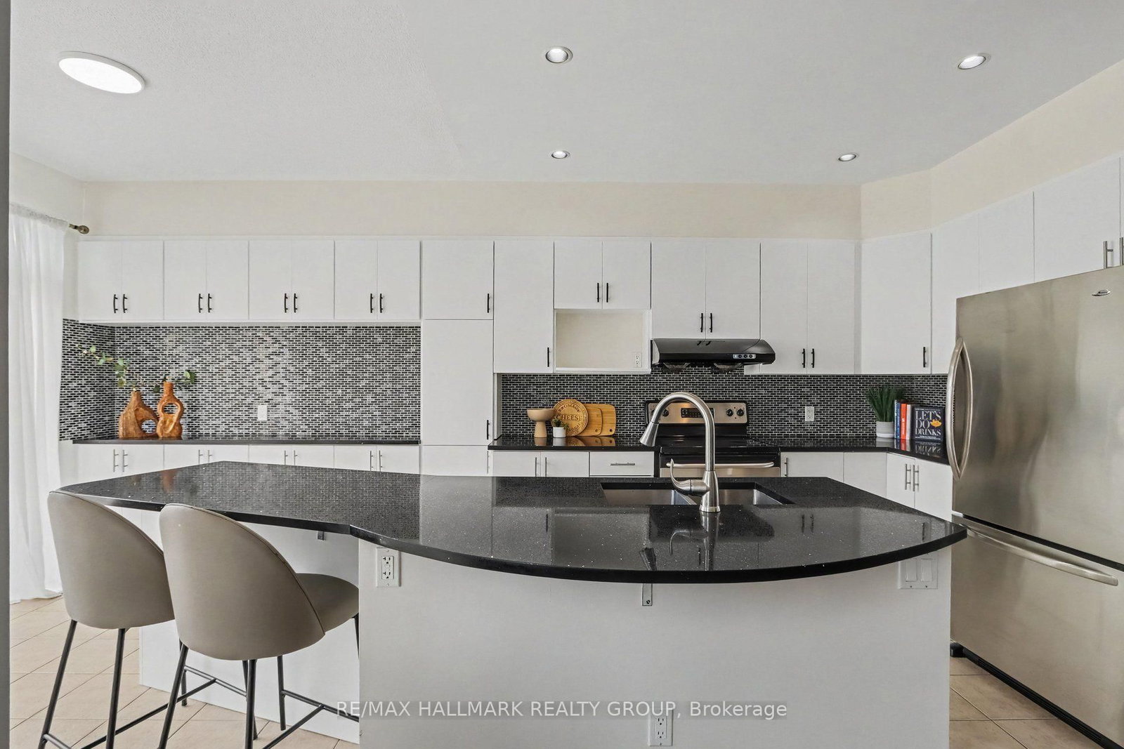 244 Calaveras Avenue • Ottawa, ON photo 12