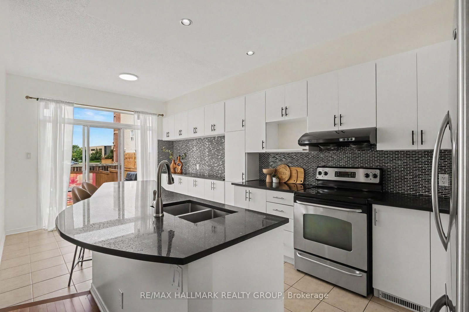 244 Calaveras Avenue • Ottawa, ON photo 13