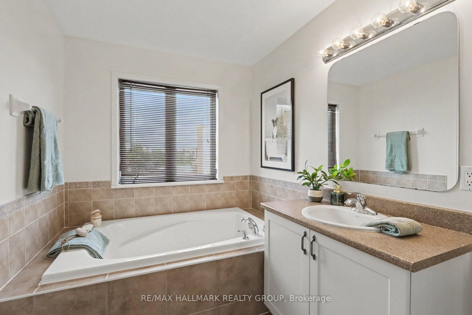 244 Calaveras Avenue • Ottawa, ON photo 21