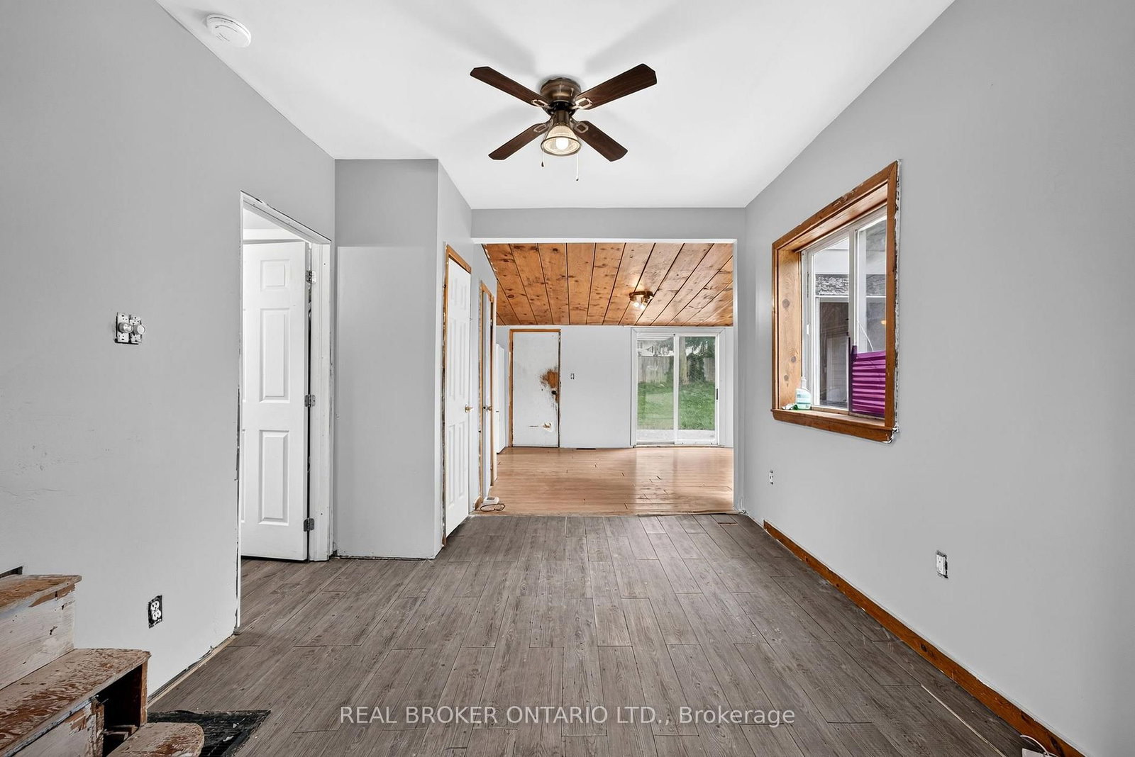 19 Coleman Street • Huron East, ON photo 10