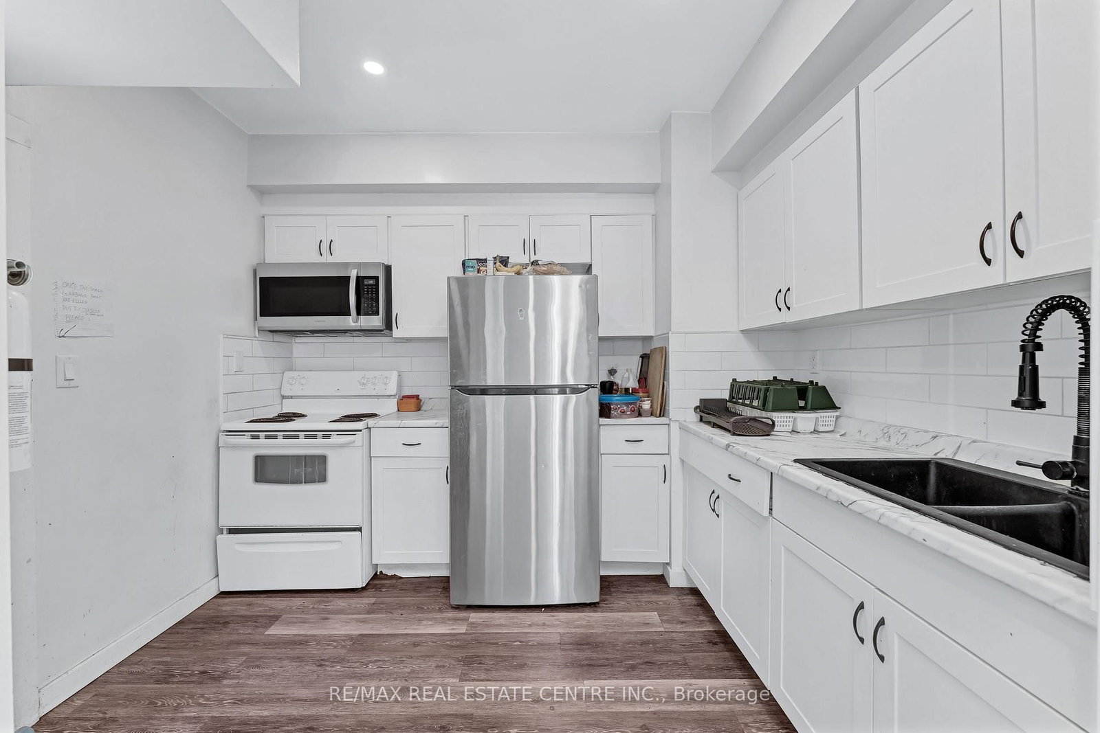 374 Josephine Avenue • Windsor, ON photo 18