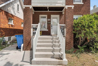 374 Josephine Avenue • Windsor, ON photo 3