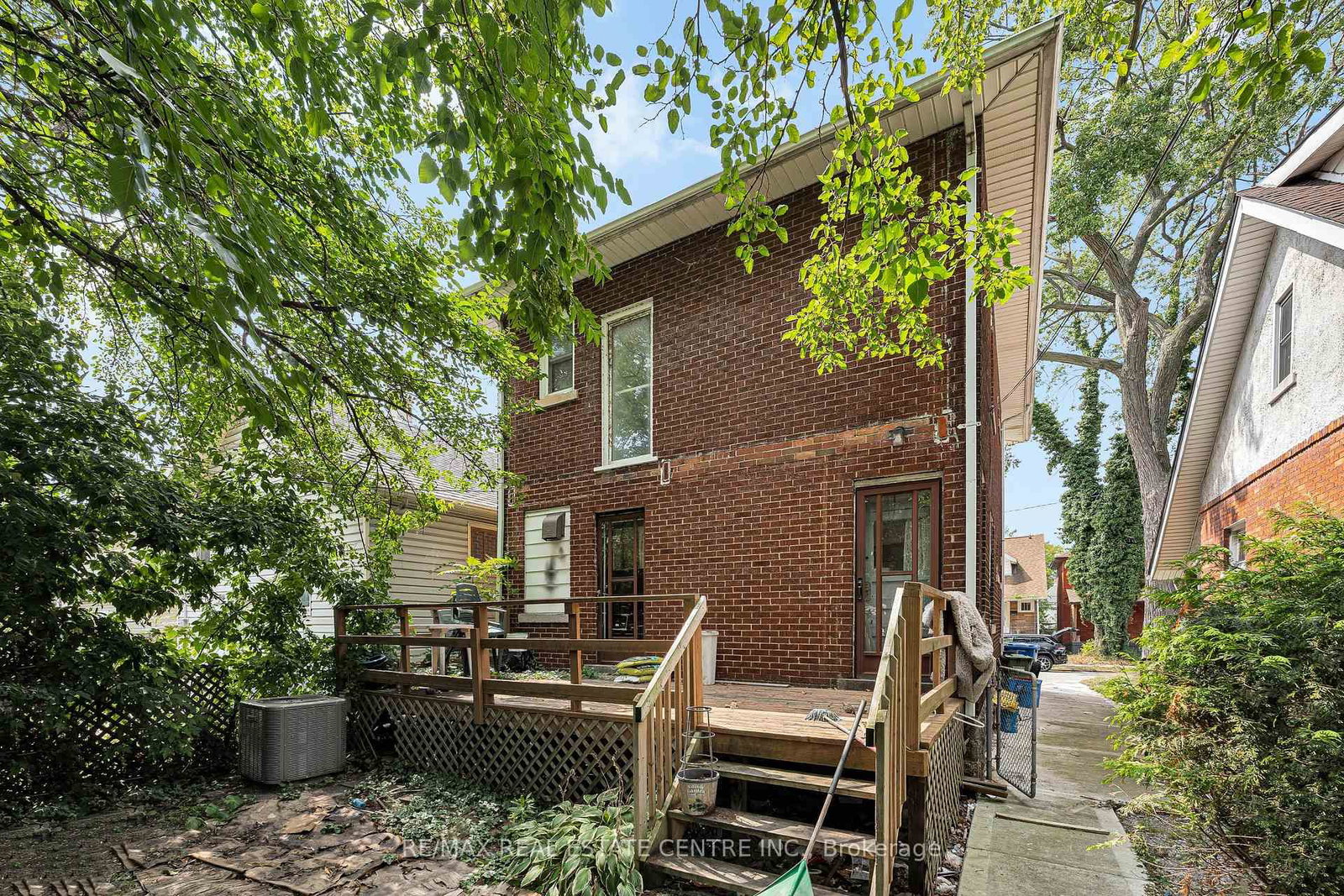 374 Josephine Avenue • Windsor, ON photo 4