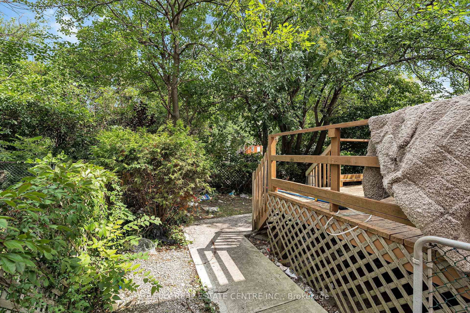 374 Josephine Avenue • Windsor, ON photo 5