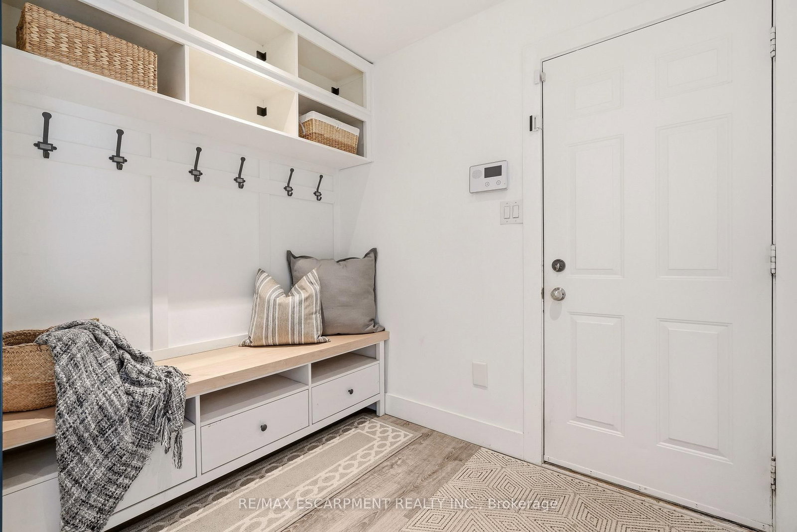 26 Weneil Drive • Hamilton, ON photo 15