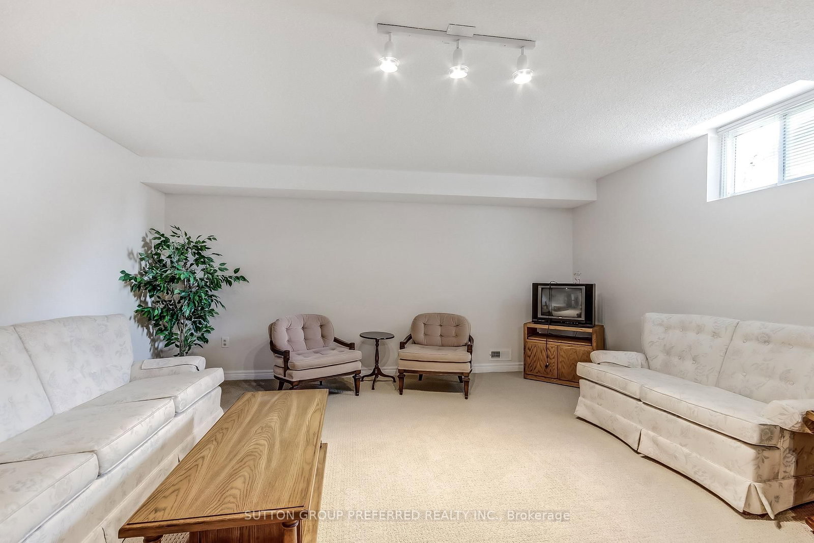 861 Shelborne Street • #29 • London South, ON photo 19